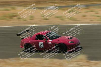 media/Jun-01-2025-CalClub SCCA (Sun) [[eae223c5dd]]/Group 2/Race 3/